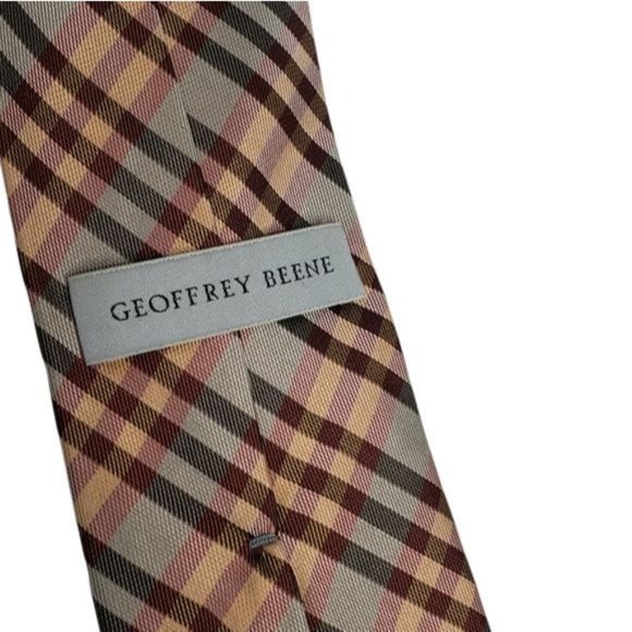GEOFFREY BEENE Plaid Silk Tie - Picture 4 of 6